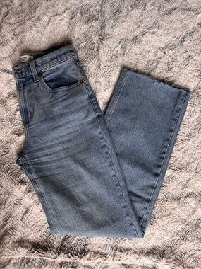 Abercrombie & Fitch High Rise 90’s Relaxed Jeans - size 25